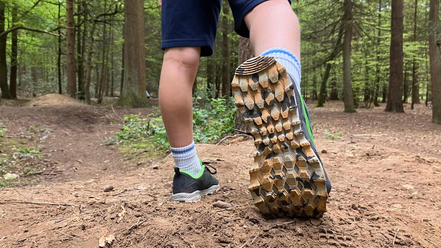 Sichere dir die coole und bequeme Kinderschuhe von Sneaker4Kids und genieße kostenlosen Versand!