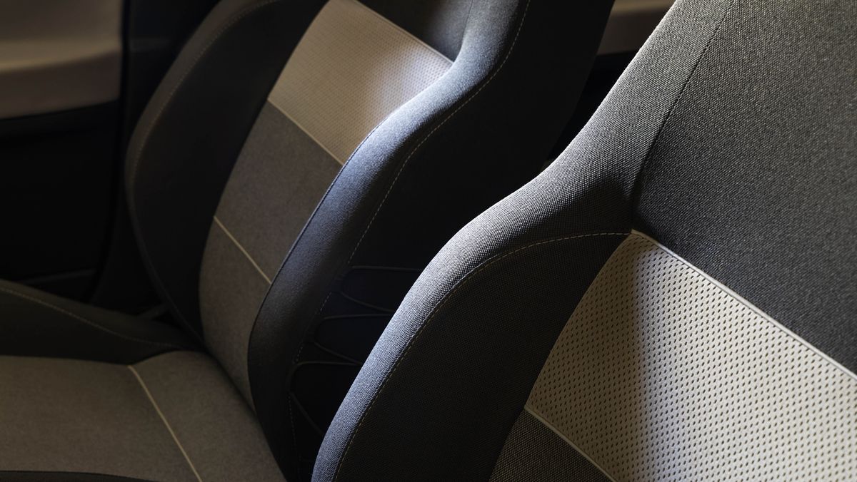 Schützen Sie Ihren Autositz mit unseren Premium-Bezügen