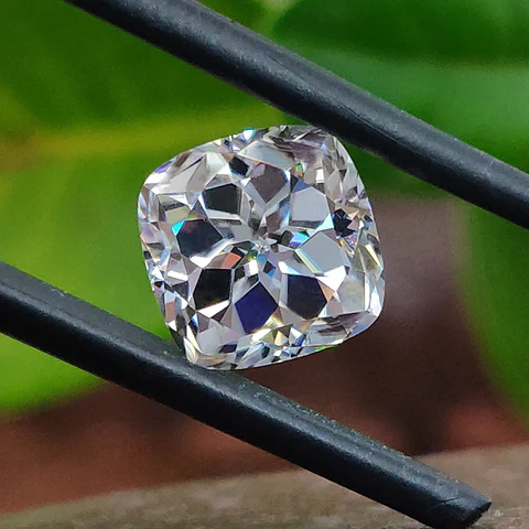 Warum Moissanit-Schmuck immer beliebter wird