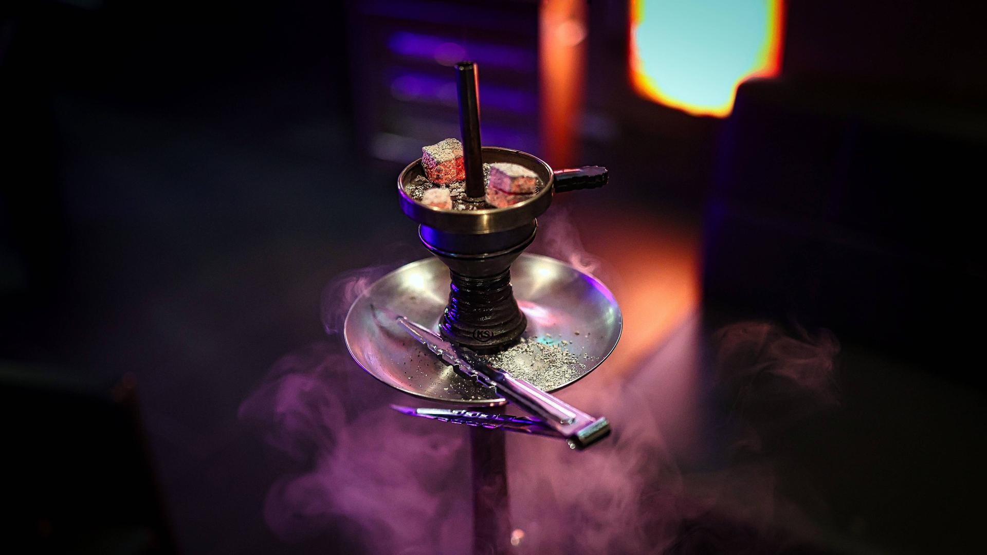 Die beste Shisha Bar Hamburgs: Erleben Sie ein unvergleichliches Ambiente mit herausragendem Tabakangebot und einzigartigen alkoholfreien Getränken